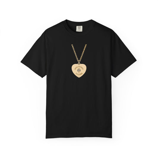 Heart Locket Necklace Graphic T-Shirt — Vintage Gold Pendant Tee